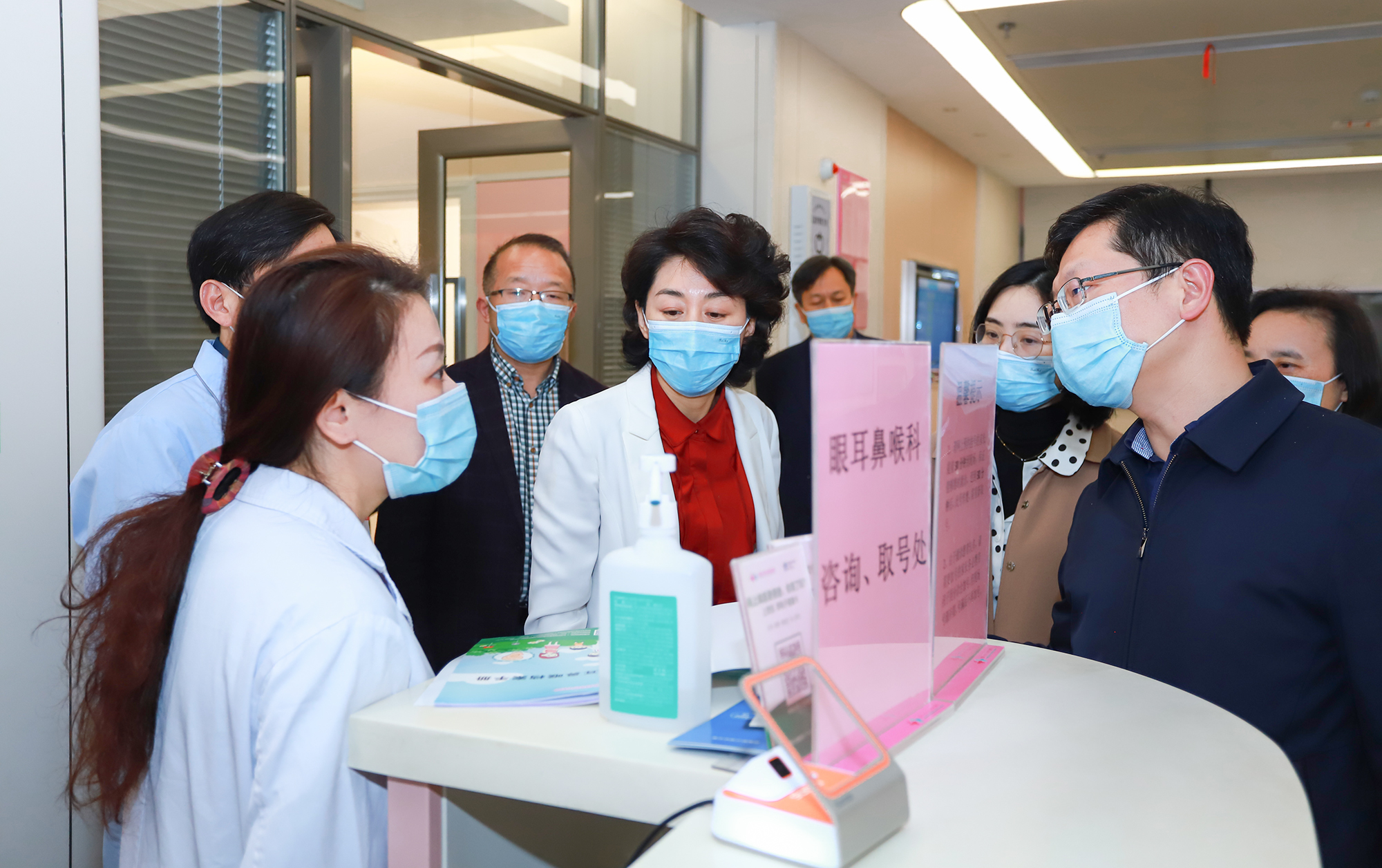 当你第一次对借卵试管婴儿一无所知时，该怎么办？记住这8个重要步骤